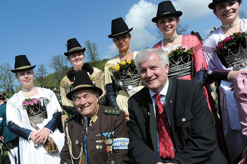 Horst Seehofer mit dem Landeshauptmann der bayerischen Gebirgsschützen, Karl Steininger.