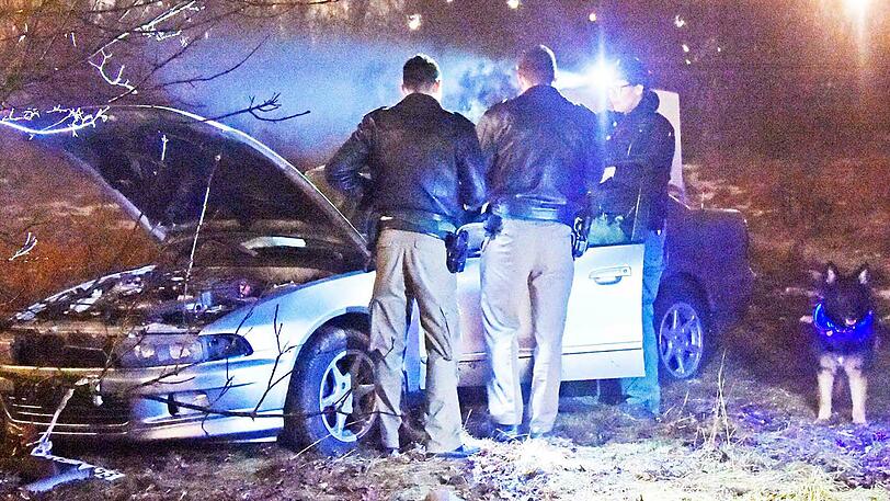 Der Fahrschüler stand unter Drogeneinfluss. Bei der Verfolgungsjagd waren mehrere Polizeiwagen beteiligt.