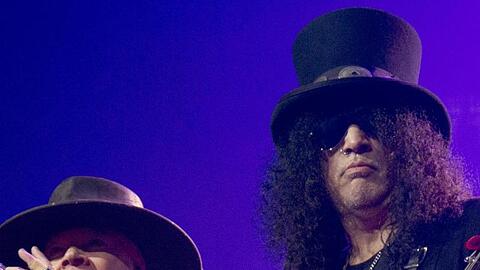Axl Rose (l) und Gitarrist Slash (Saul Hudson) werden auch in Hamburg und München zusammen auftreten.