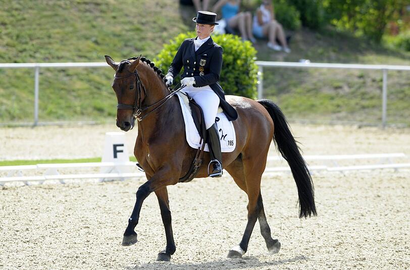 Platz 4 - Isabell Werth: Zwischen 1992 und 2008 sicherte sich die in Issum geborene Dressurreiterin insgesamt acht Medaillen (5 x Gold, 3 x Silber) bei Olympischen Spielen.