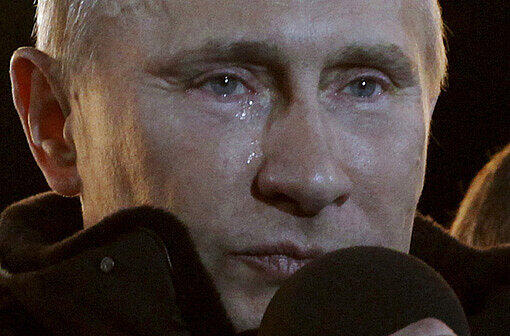Kaum überraschend gewinnt Wladimir Putin die russischen Präsidentschaftswahlen. Am Abend seines Sieges hat er Tränen in den Augen. Seine Begründung: Es windete.