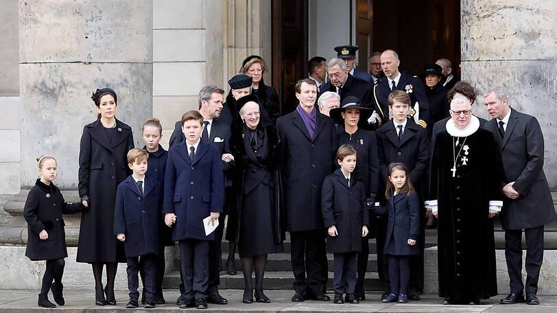 Die Familie nimmt Abschied von Prinz Henrik.