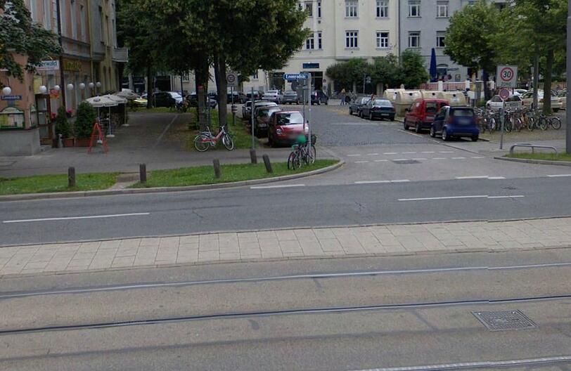 In der Dom-Pedro-Straße durften früher die Radler auf dem Fußweg fahren.