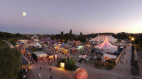 Samstag: Das Tollwood geht natürlich auch weiter. Zum Beispiel mit dem Country-Trio Lady Antebellum (Samstag, 20 Uhr, Musikarena). Olympiapark Süd. www.tollwood.de