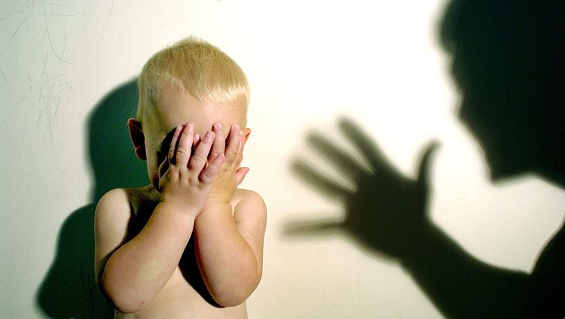 Eine Minderjährige soll ihr kleines Baby ermordet haben - nun muss sie sich in Ingolstadt vor dem Gericht verantworten. Eine Minderjährige soll ihr kleines Baby ermordet haben - nun muss sie sich in Ingolstadt vor dem Gericht verantworten.