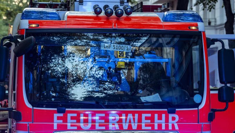 Einsatzfahrzeuge der Feuerwehr. Foto: Paul Zinken/dpa/Symbolbild Einsatzfahrzeuge der Feuerwehr. Foto: Paul Zinken/dpa/Symbolbild
