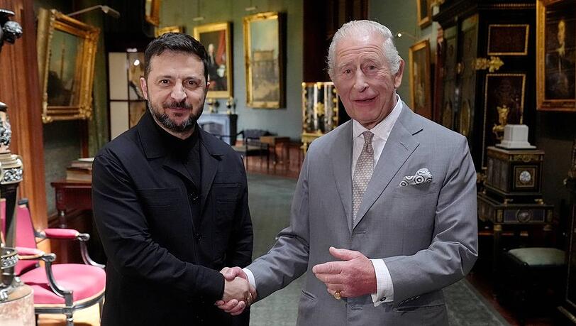 König Charles (r.) begrüßt Selenskyj nicht zum ersten Mal in Windsor. König Charles (r.) begrüßt Selenskyj nicht zum ersten Mal in Windsor.