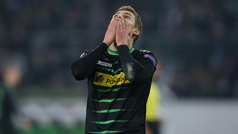 Die Enttäuschung steht Gladbachs Thorgan Hazard ins Gesicht geschrieben. Die Enttäuschung steht Gladbachs Thorgan Hazard ins Gesicht geschrieben.