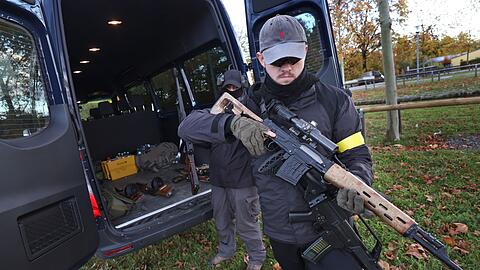 Die Bundeswehr-Großübung "Marshal Power" beschäftigt seit dem fatalen Schuss eines Polizisten auf einen Soldaten nicht nur die Behörden. Auch die Jusitz ermittelt zu den noch immer unklaren Hintergründen. (Archivbild)