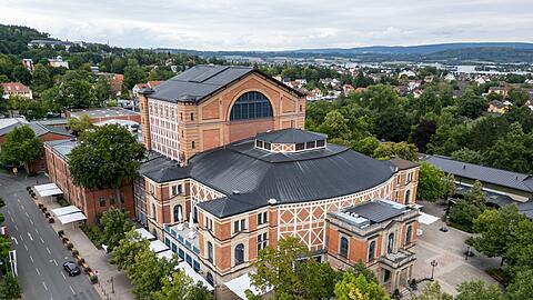 Das Festspielhaus war vor 150 Jahren Schauplatz der ersten Richard-Wagner-Festspiele. (Archivbild) Das Festspielhaus war vor 150 Jahren Schauplatz der ersten Richard-Wagner-Festspiele. (Archivbild)
