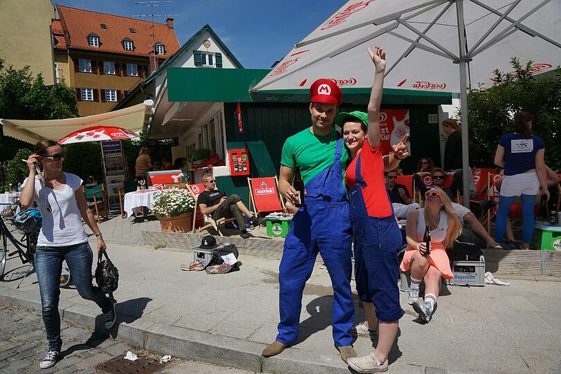 ... ein wenig Strand-Feeling kam hier bei den Liegestühlen auf...