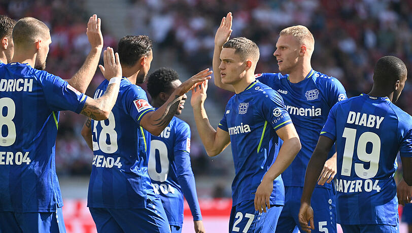 Top-Talent Florian Wirtz (2.v.r.) ist aktuell der herausragende Mann bei Bayer Leverkusen.