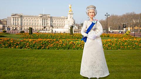 Kaum erschienen, schon ausverkauft: die "Queen Elizabeth II Barbie".
