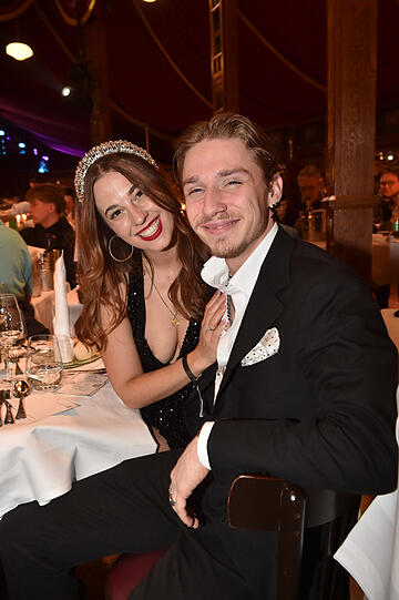 Yaris Maffay (Sohn von Peter Maffay) und Freundin Siral Yaris Maffay (Sohn von Peter Maffay) und Freundin Siral