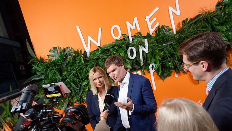 Veronica Ferres engagiert sich auch gesellschaftlich - unter anderem für Frauen-Empowerment. (Archivbild) Veronica Ferres engagiert sich auch gesellschaftlich - unter anderem für Frauen-Empowerment. (Archivbild)