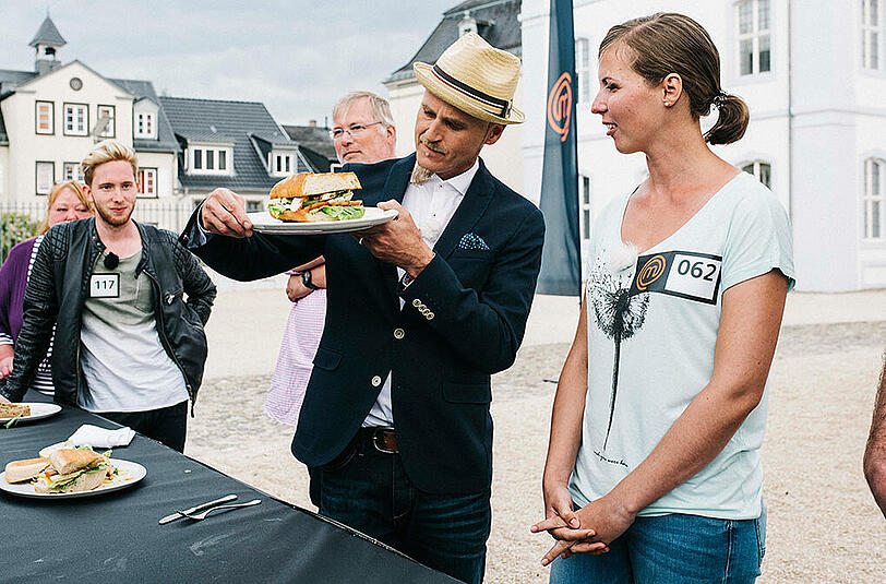 Bei Masterchef sucht Ralf Zacherl den nächsten Spitzenkoch. Mit uns hat er über die Show gesprochen.