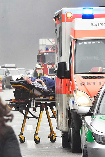 Unfall auf der A8 beim Holfoldinger Forst. Die Bilder.