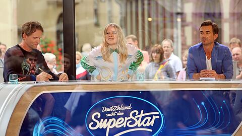Toby Gad (l-r), Ilse DeLange und Florian Silbereisen sind die Jury der RTL-Castingshow DSDS.