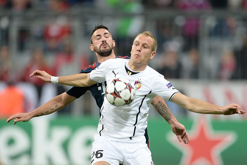 DIEGO CONTENTO: Note 3. Unter Pep jetzt Innenverteidiger &ndash; weil Dante (verletzt) und Boateng (Rot) fehlten. Immerhin: Vorzug vor Kirchhoff. Leistung? Zwei Wackler, aber starke Tacklings.