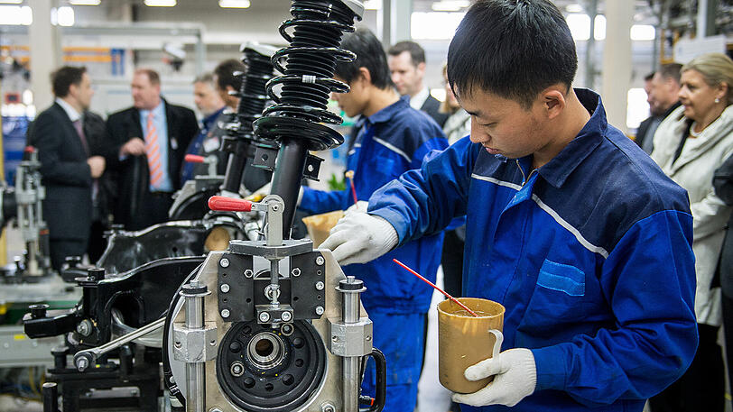 1,2 Mio. €: Die Regierung stellt für die Mitarbeiter-Weiterbildung von in China produzierenden Konzernen Geld bereit &ndash; für den BdSt nicht nachvollziehbar; die chinesischen Firmen sollten ihre Ertragskraft selbst steigern.