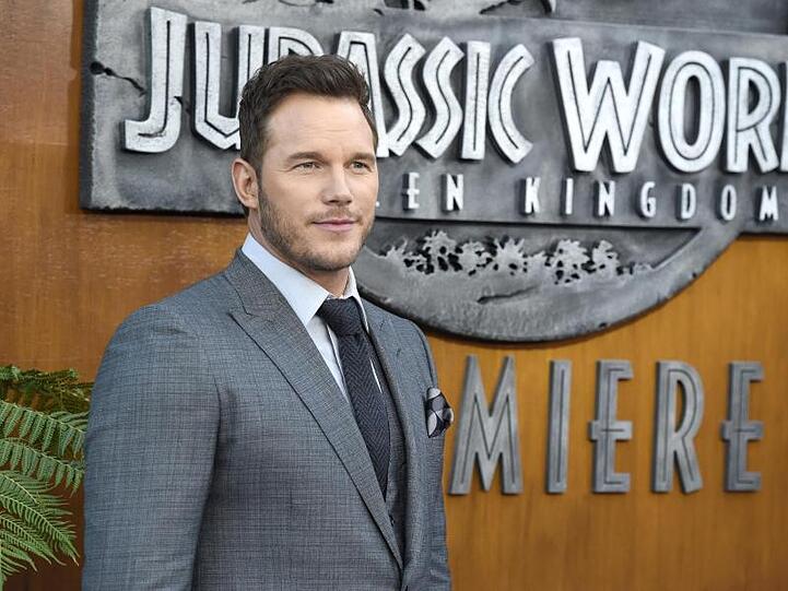 Action-Star Chris Pratt ist in Katherine Schwarzenegger verliebt.
