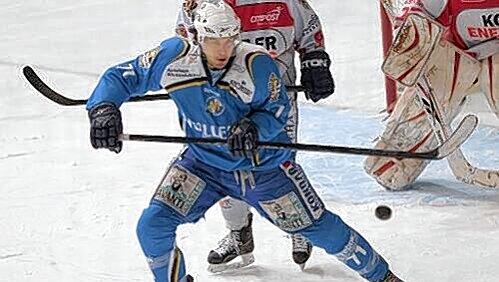 Will in der deutschen Nationalmannschaft spielen: EHC-Stürmer Mark Heatley. Will in der deutschen Nationalmannschaft spielen: EHC-Stürmer Mark Heatley.