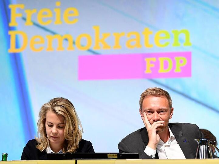 Linda Teuteberg, FDP-Generalsekretärin, und Christian Lindner, Fraktionsvorsitzender und Parteivorsitzender der FDP, in Berlin.
