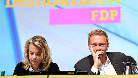 Linda Teuteberg, FDP-Generalsekretärin, und Christian Lindner, Fraktionsvorsitzender und Parteivorsitzender der FDP, in Berlin.