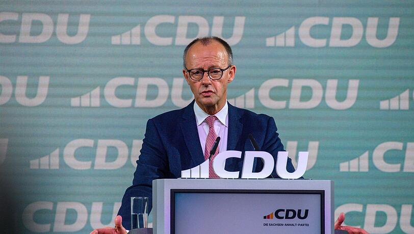 Bundeskanzler Friedrich Merz (CDU) betrachtet es als Glück und Zufall, im Westen geboren und aufgewachsen zu sein.