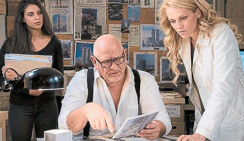 &bdquo;Towers 217&ldquo; mit Jasmina von Fragstein (links), Konrad Adams und Conny Krause.