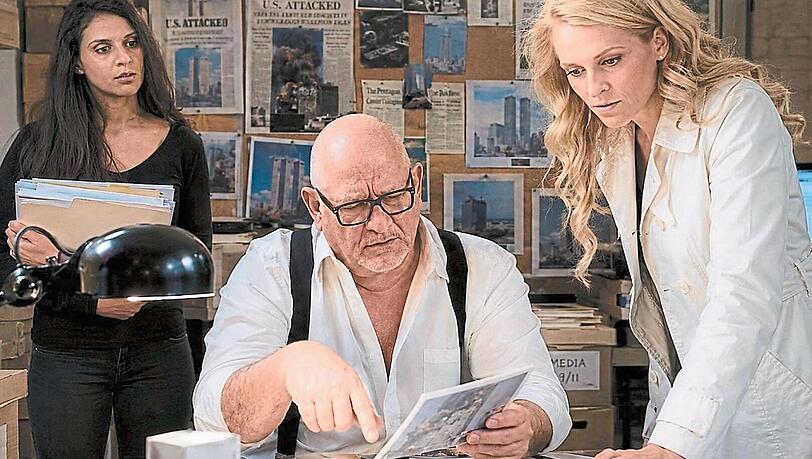 &bdquo;Towers 217&ldquo; mit Jasmina von Fragstein (links), Konrad Adams und Conny Krause.
