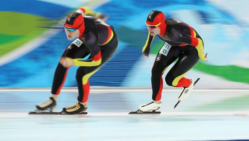 Das deutsche Team gewinnt in der Teamverfolgung die Goldmedaille. Das deutsche Team gewinnt in der Teamverfolgung die Goldmedaille.