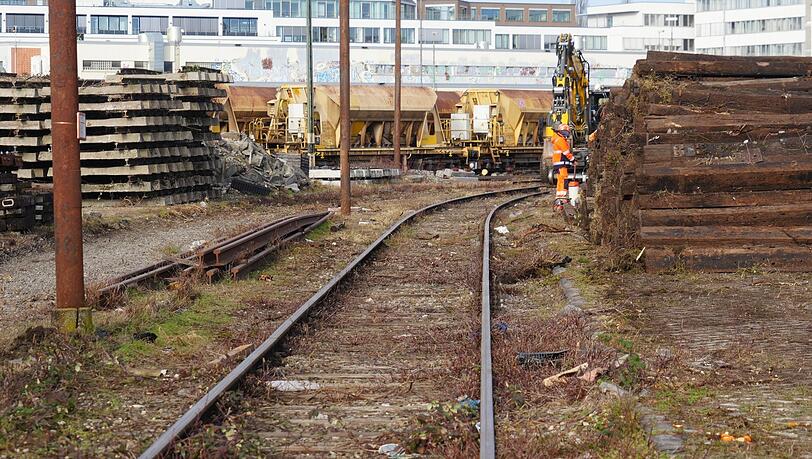 Hier am Südbahnhof – statt wie bislang am Ostbahnhof – werden dann die Autozüge ab Mitte 2025 in diese Richtung starten.