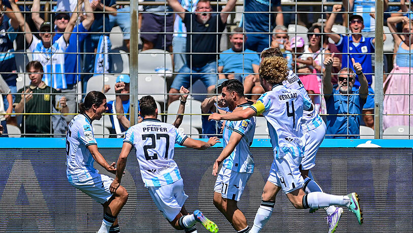 Kevin Volland jubelt über seinen ersten Saison-Treffer. Kevin Volland jubelt über seinen ersten Saison-Treffer.