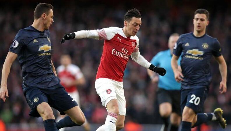 Der Brexit könnte für den für den FC Arsenal spielenden Mesut Özil Probleme mit sich bringen. Der Brexit könnte für den für den FC Arsenal spielenden Mesut Özil Probleme mit sich bringen.