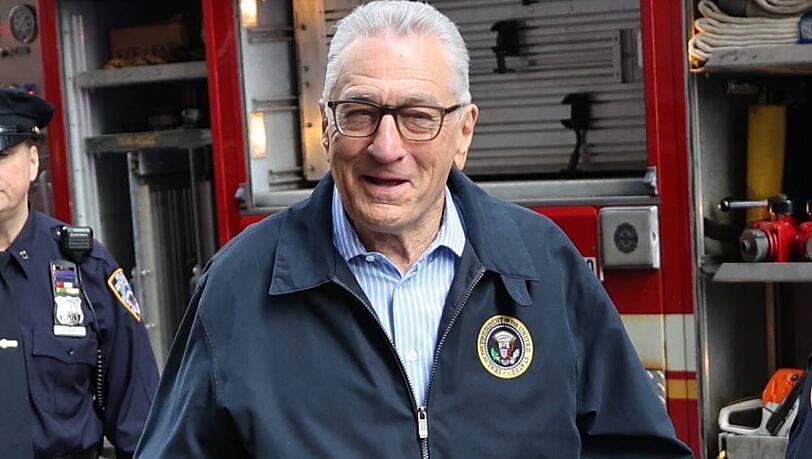 Altersrente? Nichts für Robert De Niro, hier am Set seiner Serie "Zero Day" im Juni in New York. Altersrente? Nichts für Robert De Niro, hier am Set seiner Serie "Zero Day" im Juni in New York.