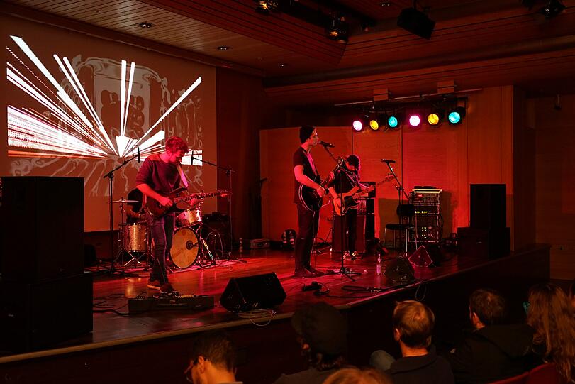 Rund 90 Ausstellungshäuser präsentierten sich bei der Langen Nacht der Museen 2015.