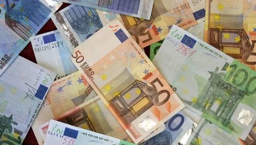 Wegen der Finanzkrise bekommt München weniger Gewerbesteuer. Wegen der Finanzkrise bekommt München weniger Gewerbesteuer.