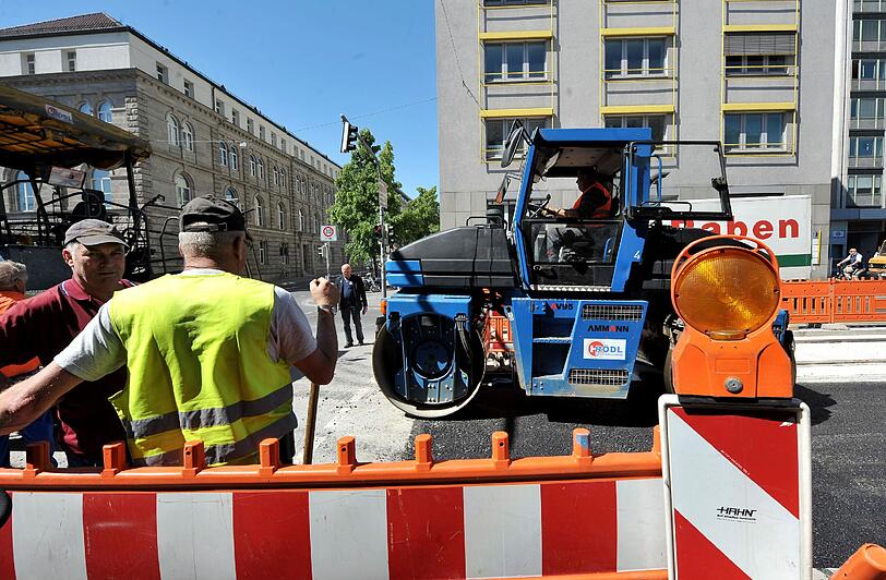Die Bauarbeiten an der neuen Straßenbahntrasse durch die Südstadt gehen gut voran.