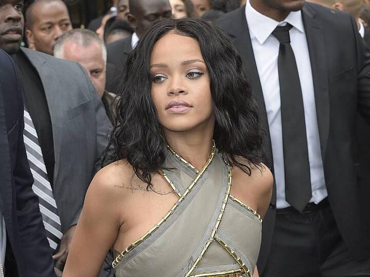 Rihanna bei der Vorstellung ihres neuen Parfüms in Paris