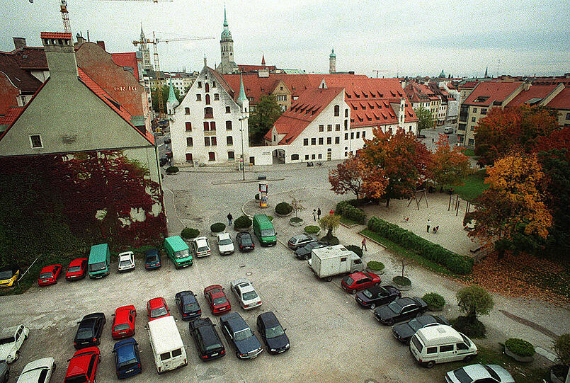Der alte St.-Jakobs-Platz: Bombenlücke, Parkplatz und Brache.