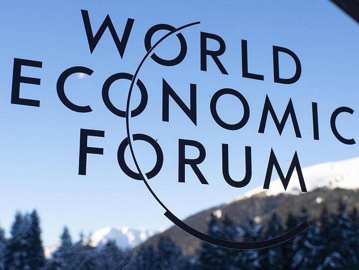 Das Weltwirtschaftsforum tagt jährlich in Davos. Nur 2002 fand das Treffen in New York statt.