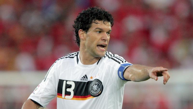 Will sich nicht den Mund verbieten lassen und steht zu seiner Kritik: Michael Ballack. Will sich nicht den Mund verbieten lassen und steht zu seiner Kritik: Michael Ballack.