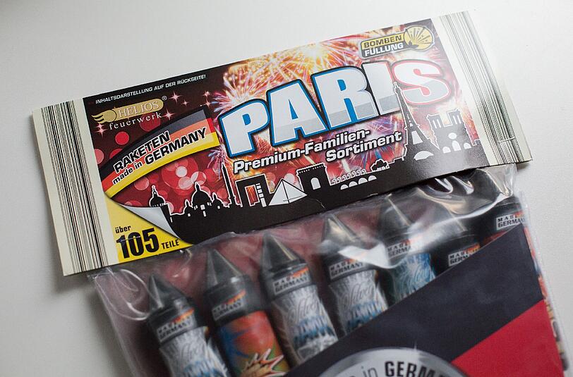 Der Discounter Aldi Süd verkauft zu Silvester ein Raketenset mit dem Namen "Paris".