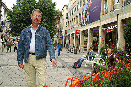 Dem SPD-Fraktionsvorsitzenden Alexander Reissl waren die alten, rostigen Exemplare schon länger ein Dorn im Auge.
