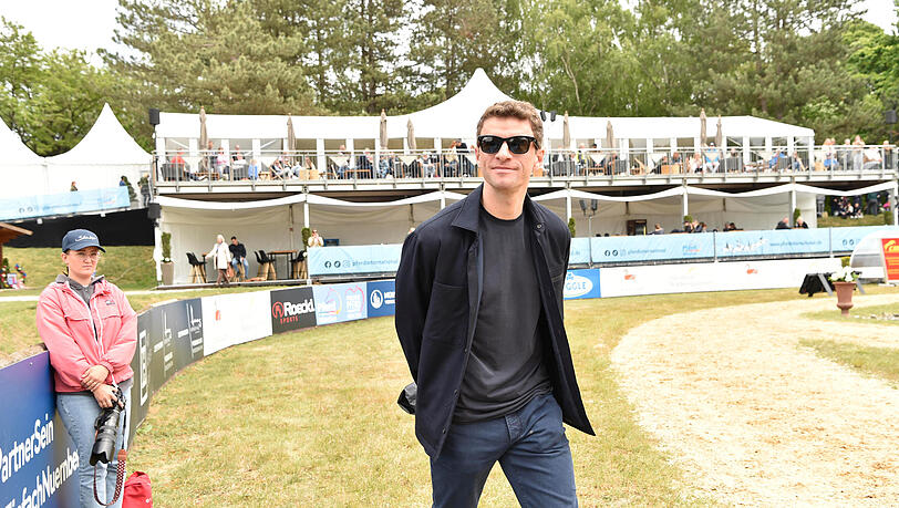 Thomas Müller gut gelaunt auf der "Pferd International" in München. Thomas Müller gut gelaunt auf der "Pferd International" in München.