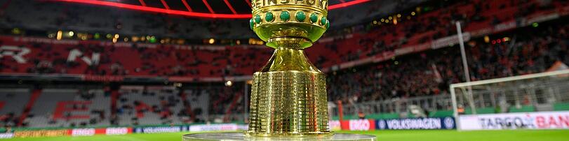 Der FC Bayern hofft weiter, den DFB-Pokal verteidigen zu dürfen. (Symbolbild) Der FC Bayern hofft weiter, den DFB-Pokal verteidigen zu dürfen. (Symbolbild)
