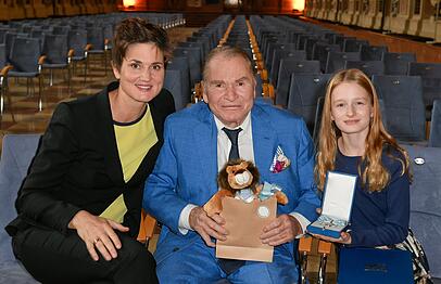 Fritz Wepper mit Ehefrau Susanne Kellermann und Tochter Filippa Fritz Wepper mit Ehefrau Susanne Kellermann und Tochter Filippa