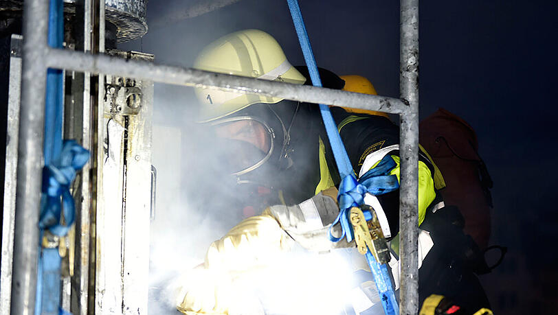 Feuerwehreinsatz am Samstag in der Landwehrstraße. Feuerwehreinsatz am Samstag in der Landwehrstraße.