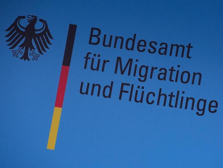 Der Schriftzug des Bundesamtes für Migration und Flüchtlinge (BAMF).